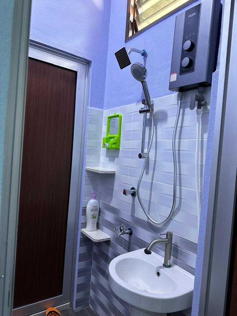 Homestay Haji Noor Tanah Merah  Esterno foto